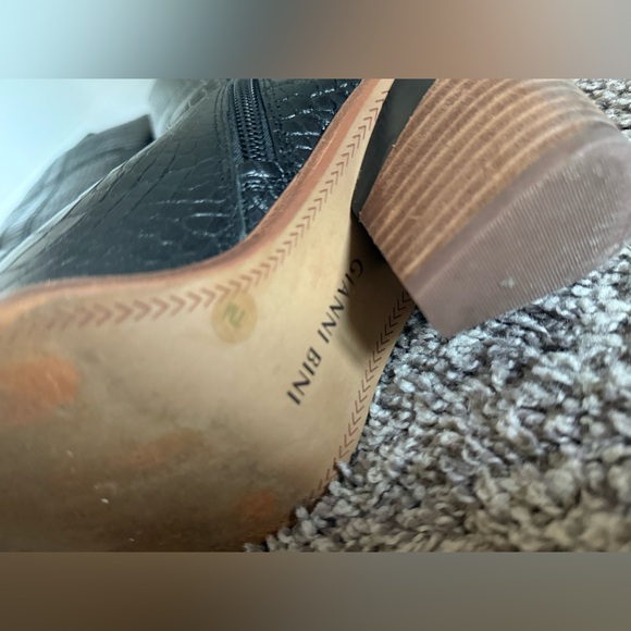 Gianni Bini Heeled Boot Black Alligator Skin Design w/ Brown Trim Knee High - Picture 7 of 10